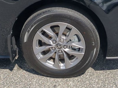 2025 Toyota SIENNA XLE XLE 8 Passenger