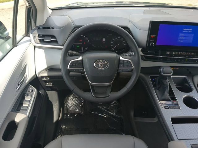 2025 Toyota SIENNA XLE XLE 8 Passenger