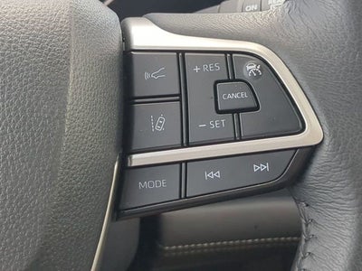 2025 Toyota SIENNA XLE XLE 8 Passenger