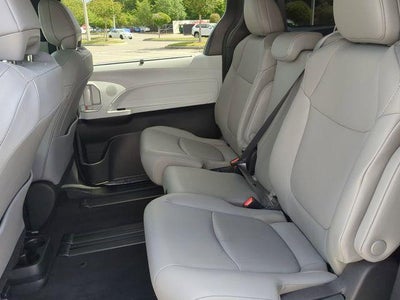 2025 Toyota SIENNA XLE XLE 8 Passenger
