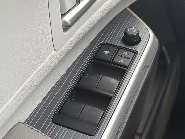 2025 Toyota SIENNA XLE XLE 8 Passenger