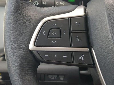 2025 Toyota SIENNA XLE XLE 8 Passenger