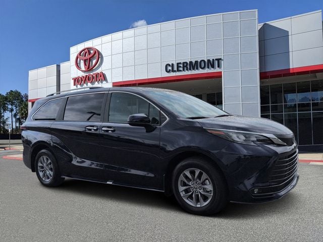 2025 Toyota SIENNA XLE XLE 8 Passenger