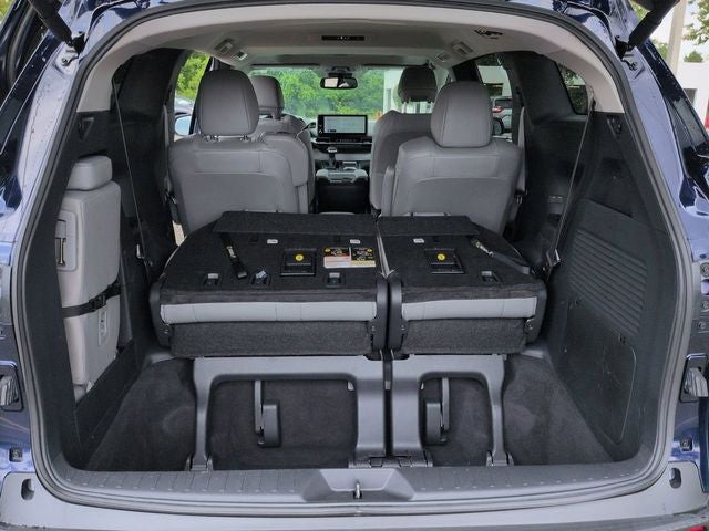 2025 Toyota SIENNA XLE XLE 8 Passenger