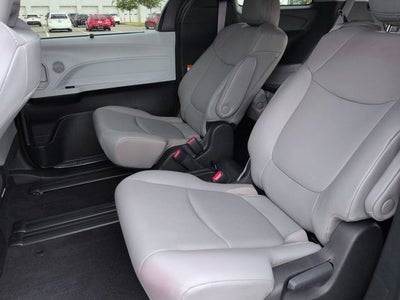 2025 Toyota SIENNA XLE XLE 8 Passenger