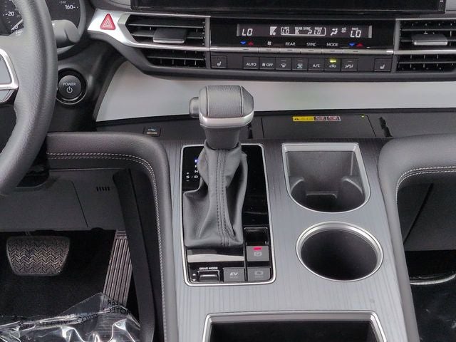 2025 Toyota SIENNA XLE XLE 8 Passenger