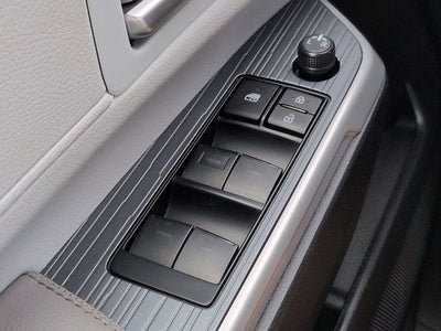2025 Toyota SIENNA XLE XLE 8 Passenger
