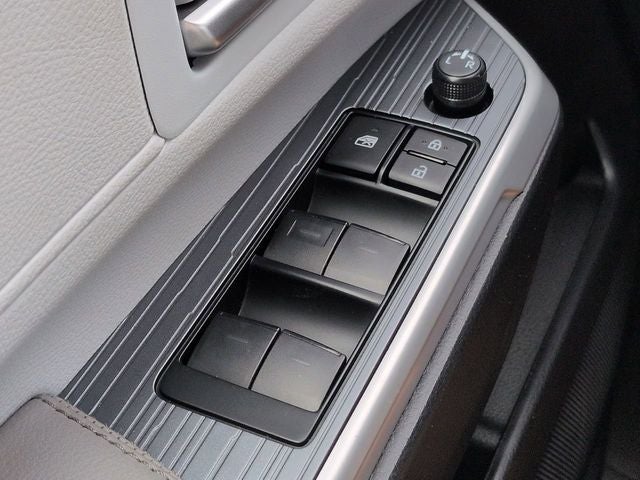 2025 Toyota SIENNA XLE XLE 8 Passenger