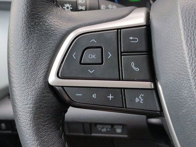 2025 Toyota SIENNA XLE XLE 8 Passenger