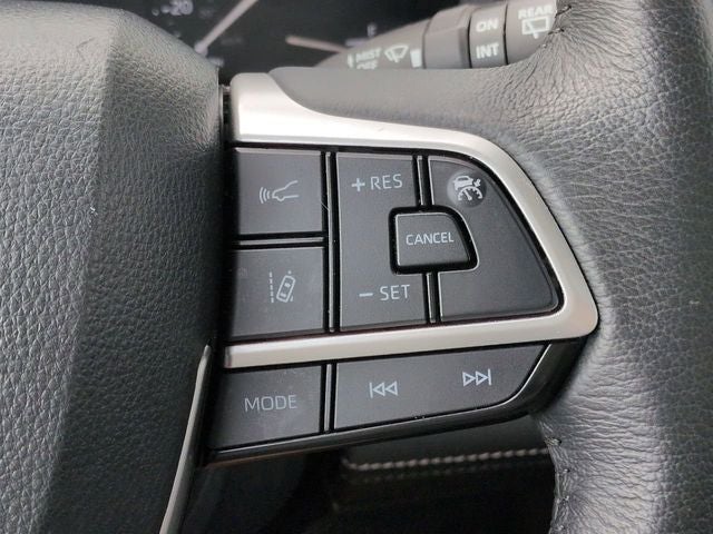 2025 Toyota SIENNA XLE XLE 8 Passenger