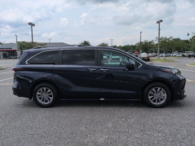 2025 Toyota SIENNA XLE XLE 8 Passenger