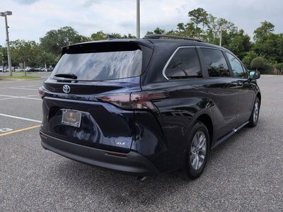 2025 Toyota SIENNA XLE XLE 8 Passenger