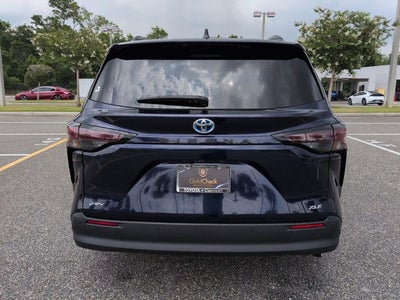 2025 Toyota SIENNA XLE XLE 8 Passenger