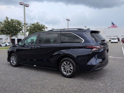 2025 Toyota SIENNA XLE XLE 8 Passenger