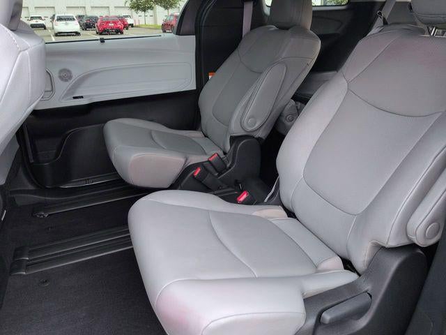 2025 Toyota SIENNA XLE XLE 8 Passenger