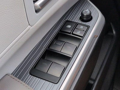 2025 Toyota SIENNA XLE XLE 8 Passenger