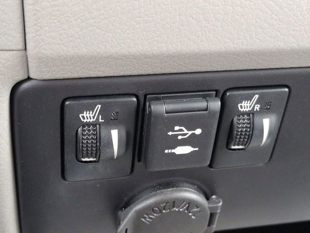 2020 Toyota SIENNA XLE 3.5L XLE 8 Passenger