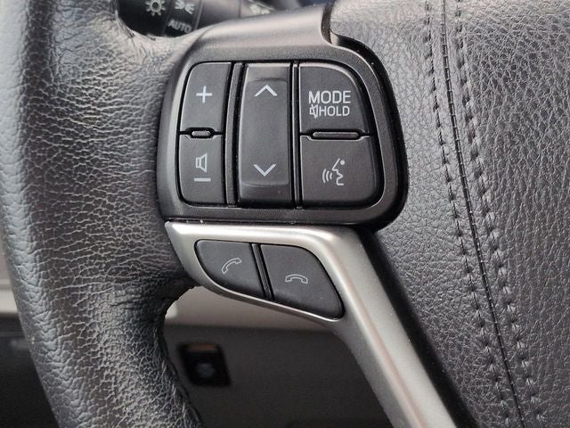 2020 Toyota SIENNA XLE 3.5L XLE 8 Passenger