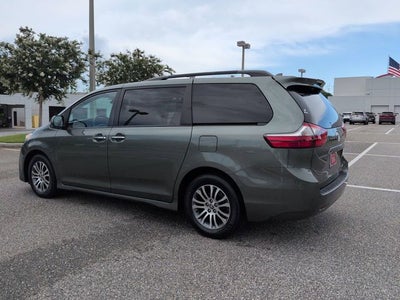 2020 Toyota SIENNA XLE 3.5L XLE 8 Passenger