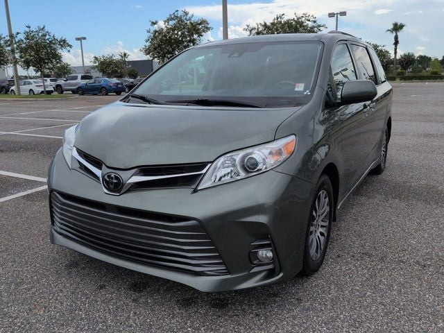 2020 Toyota SIENNA XLE 3.5L XLE 8 Passenger