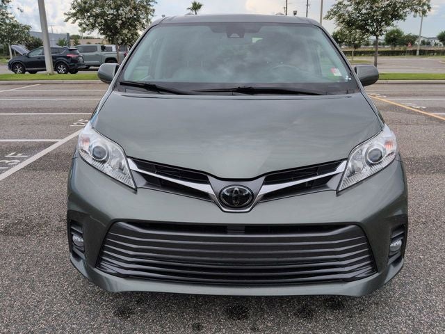 2020 Toyota SIENNA XLE 3.5L XLE 8 Passenger