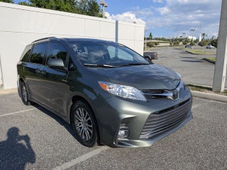 2020 Toyota SIENNA XLE 3.5L XLE 8 Passenger