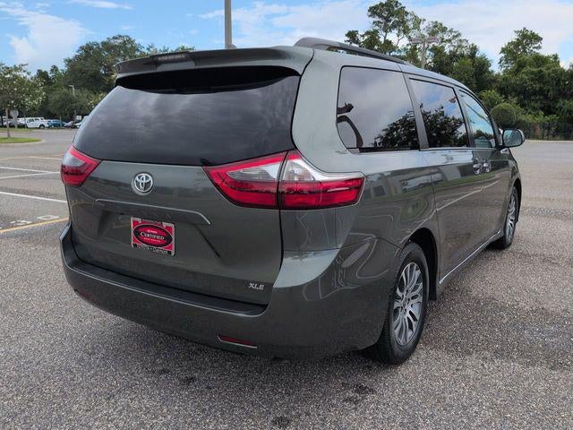 2020 Toyota SIENNA XLE 3.5L XLE 8 Passenger