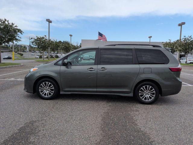 2020 Toyota SIENNA XLE 3.5L XLE 8 Passenger