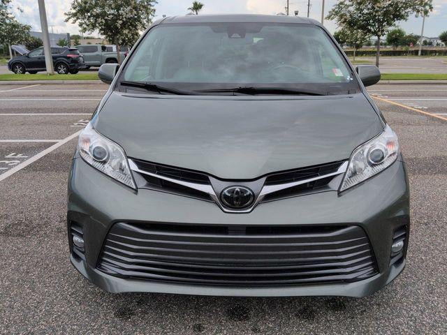 2020 Toyota SIENNA XLE 3.5L XLE 8 Passenger