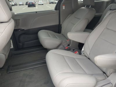 2018 Toyota SIENNA XLE 3.5L XLE 8 Passenger