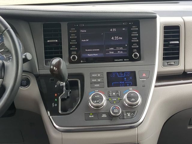 2018 Toyota SIENNA XLE 3.5L XLE 8 Passenger