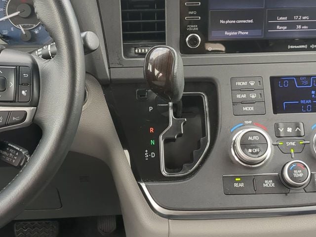 2018 Toyota SIENNA XLE 3.5L XLE 8 Passenger