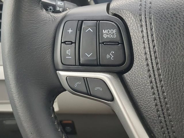 2018 Toyota SIENNA XLE 3.5L XLE 8 Passenger