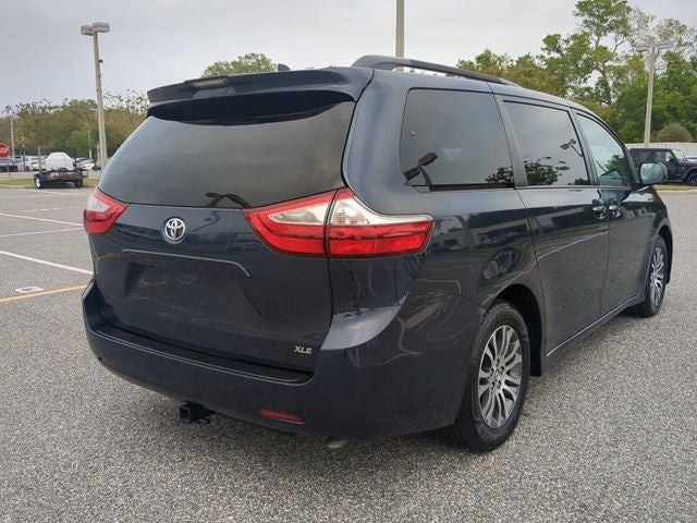 2018 Toyota SIENNA XLE 3.5L XLE 8 Passenger