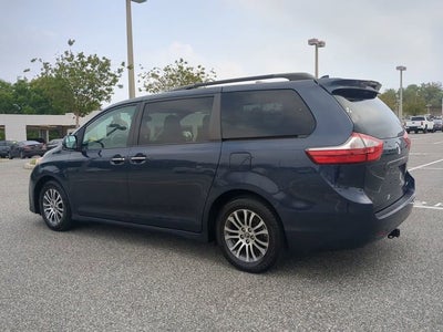 2018 Toyota SIENNA XLE 3.5L XLE 8 Passenger