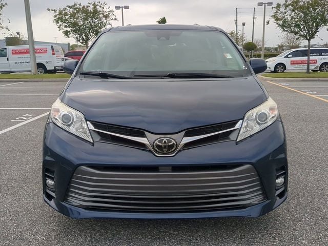 2018 Toyota SIENNA XLE 3.5L XLE 8 Passenger
