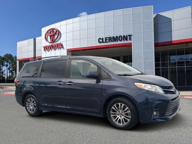 2018 Toyota SIENNA XLE 3.5L XLE 8 Passenger