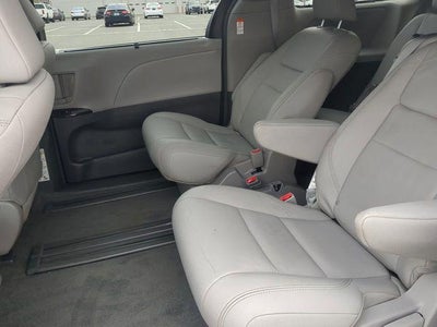 2018 Toyota SIENNA XLE 3.5L XLE 8 Passenger