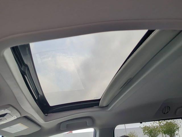 2018 Toyota SIENNA XLE 3.5L XLE 8 Passenger