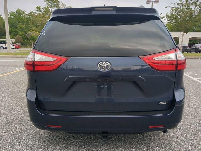 2018 Toyota SIENNA XLE 3.5L XLE 8 Passenger