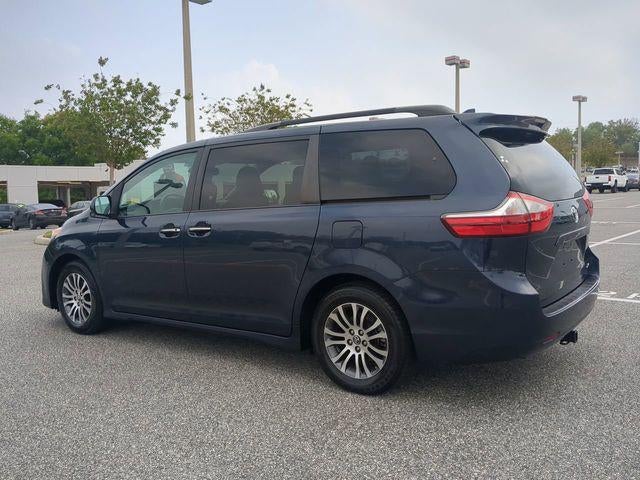2018 Toyota SIENNA XLE 3.5L XLE 8 Passenger