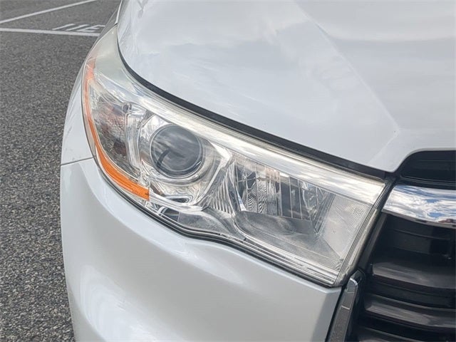 2014 Toyota HIGHLANDER LE