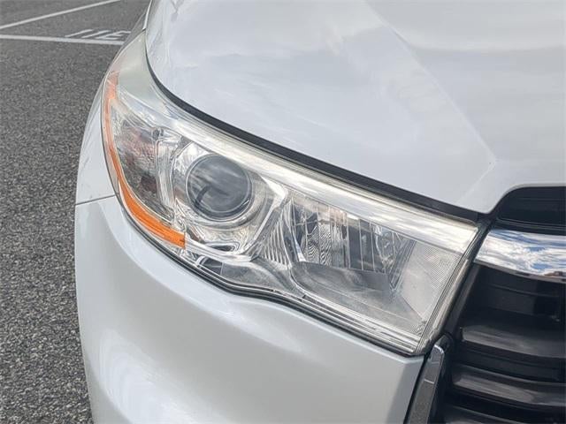 2014 Toyota HIGHLANDER LE