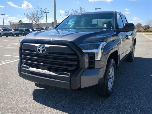 2025 Toyota TUNDRA 4X4 SR