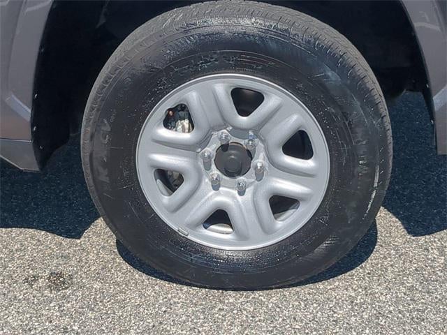 2025 Toyota TUNDRA 4X4 SR