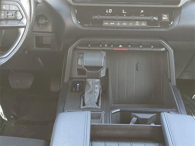 2025 Toyota TUNDRA 4X4 SR