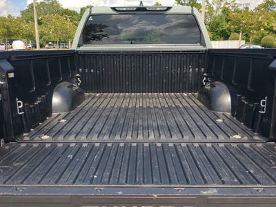 2025 Toyota TUNDRA 4X2 SR5