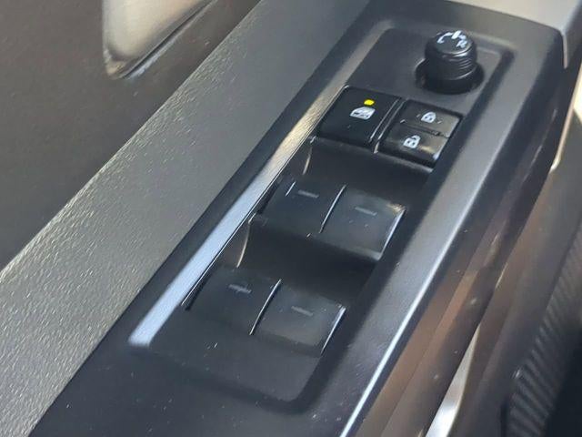 2025 Toyota TUNDRA 4X2 SR5