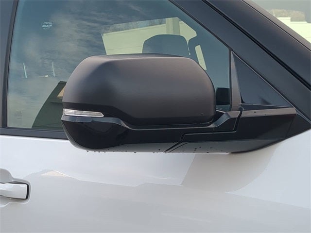 2025 Toyota TUNDRA 4X4 SR5