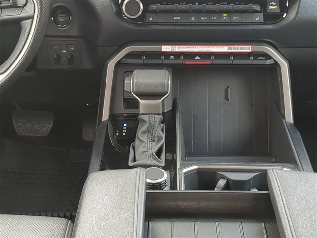 2025 Toyota TUNDRA 4X4 SR5